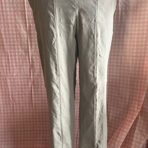 Jones New York women’s  Straight-Leg Chinos in Light Gray
